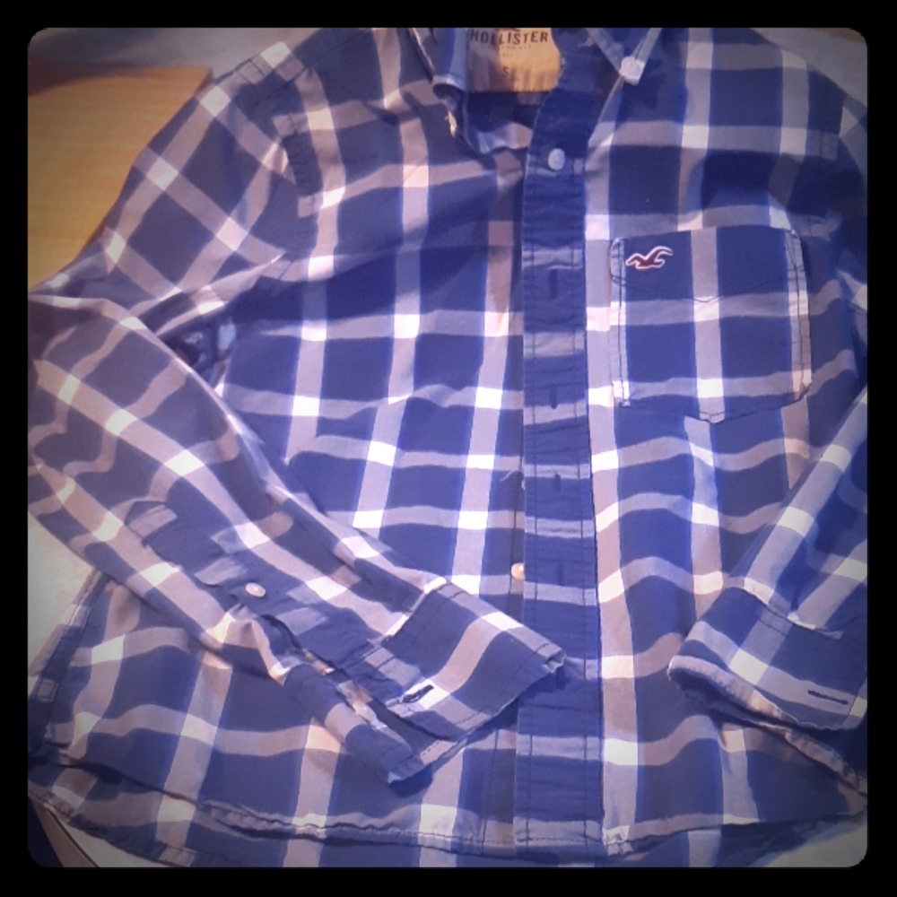 Mens small Holllister button up